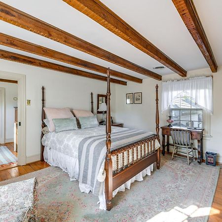 Terre Haute Manor Farmhouse With Gardens And Deck! มิดโลเธียน ภายนอก รูปภาพ
