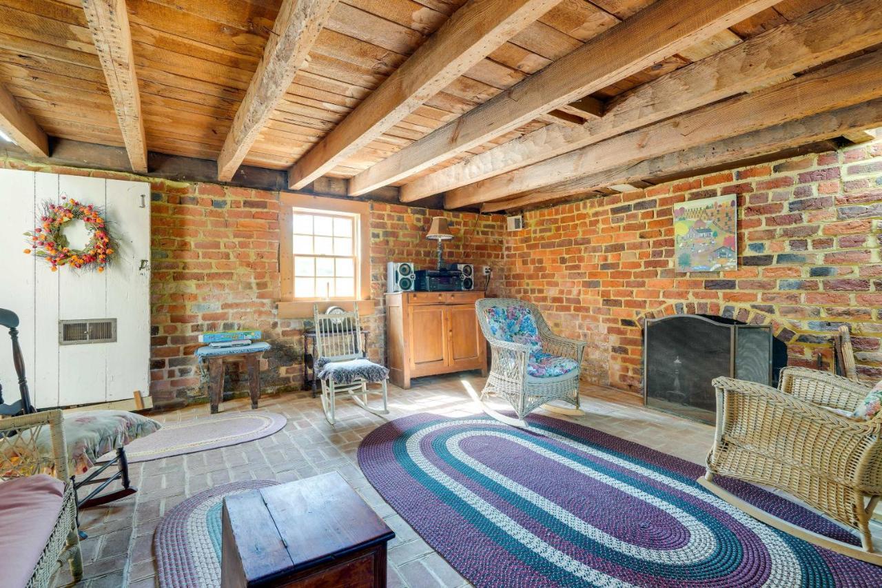 Terre Haute Manor Farmhouse With Gardens And Deck! มิดโลเธียน ภายนอก รูปภาพ